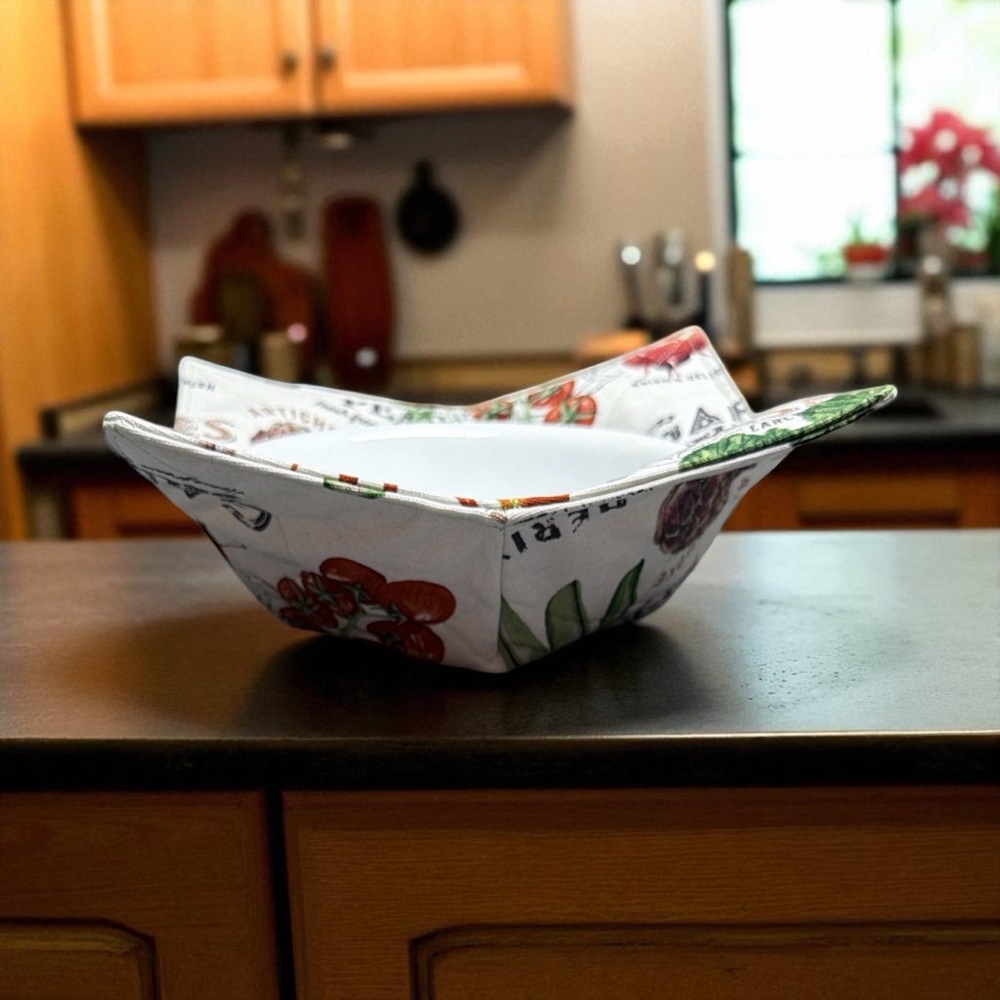 Hand Crafted Bowl Cozy Medium Bowl Holder Microwavable Vegetable Print Fabric - Picture 3 of 10